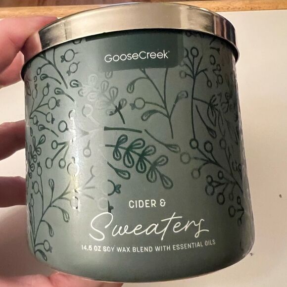 Goose Creek Fall Edition 3 Wick Candle Cider & Sweaters - Picture 6 of 7